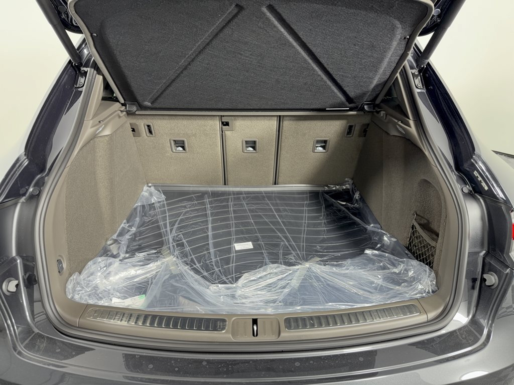 New 2026 Porsche Macan AWD/4WD image 28