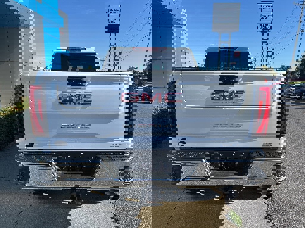 Used 2024 GMC Sierra 2500 SLT image 6