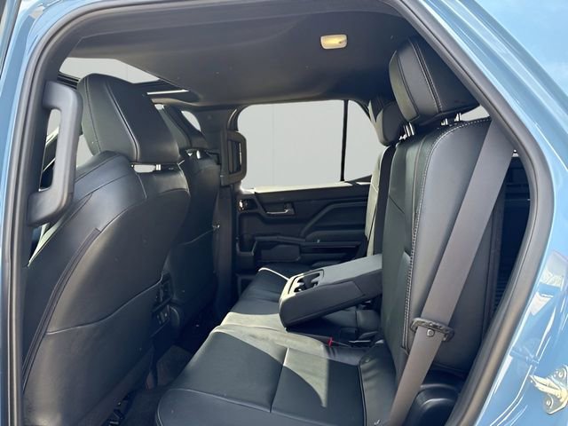 Used 2025 Toyota 4Runner Limited AWD/4WD image 15