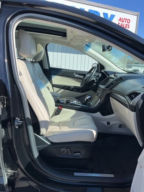 Used 2016 Ford Edge Titanium image 33