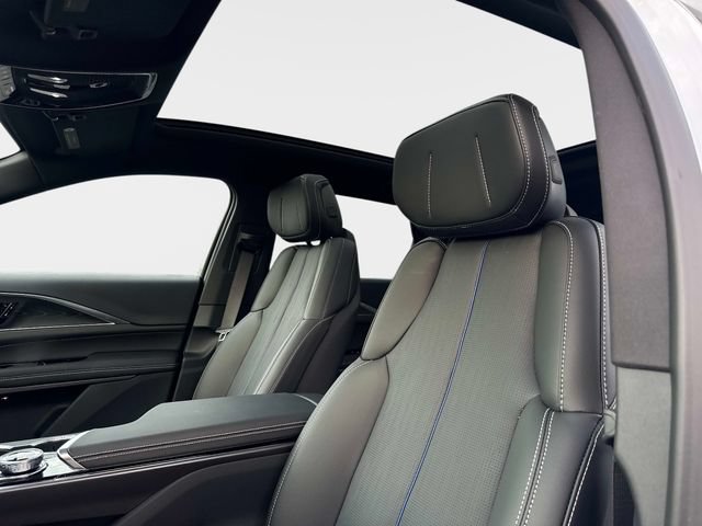 New 2026 Cadillac Lyriq Sport AWD/4WD image 18