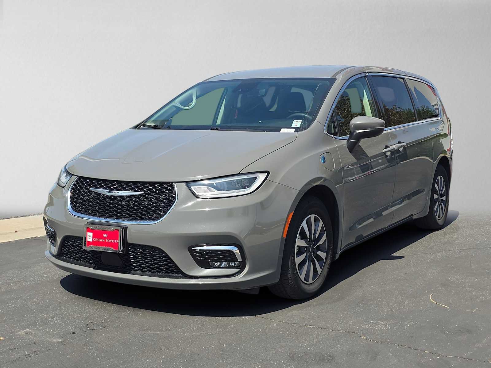 Used 2023 Chrysler Pacifica Touring-L FWD image 7