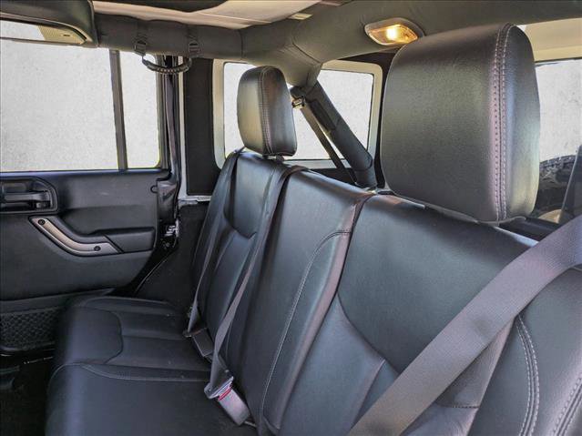 Used 2018 Jeep Wrangler Unlimited Sahara image 15
