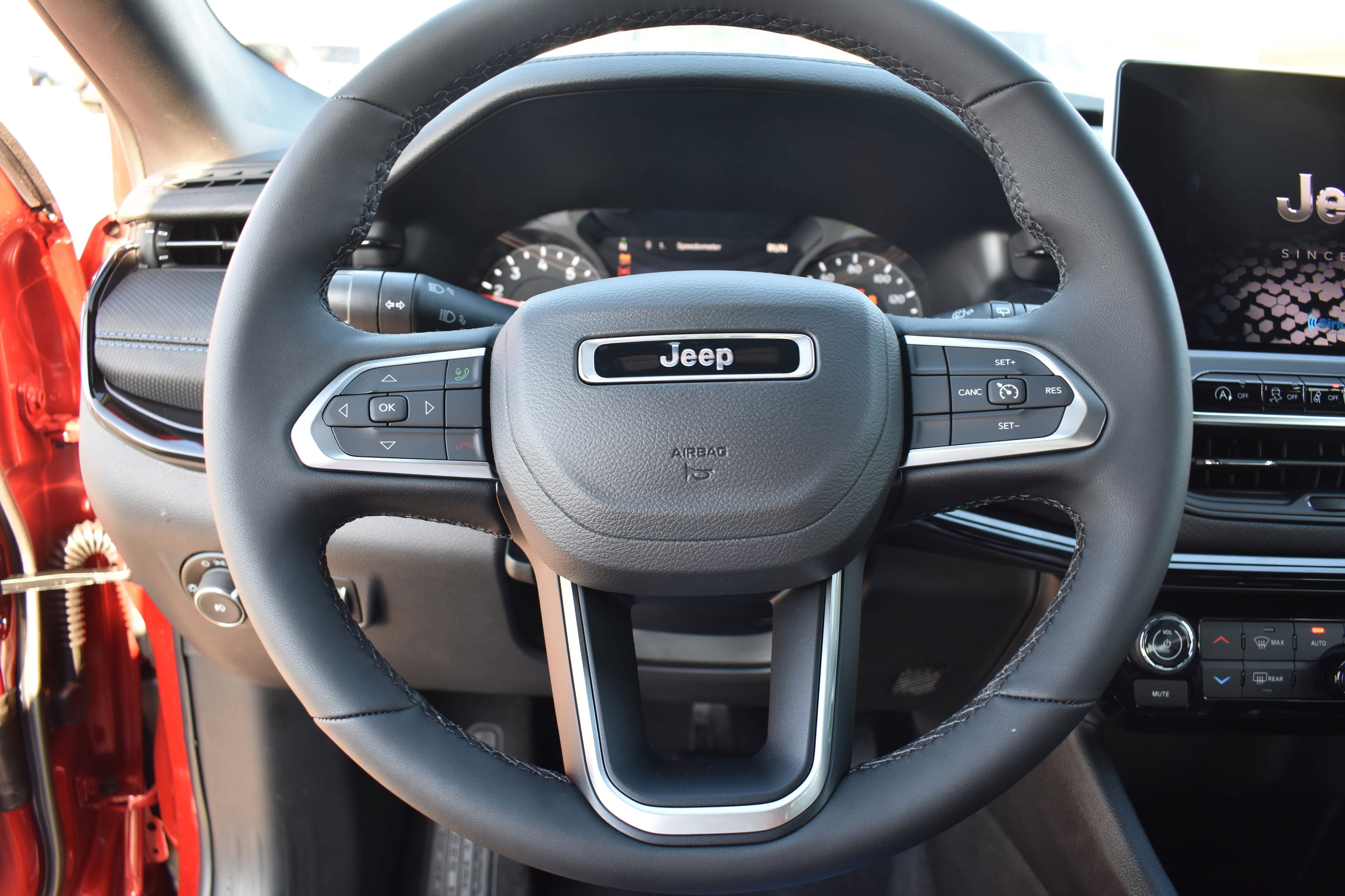 New 2026 Jeep Compass Latitude AWD/4WD image 12