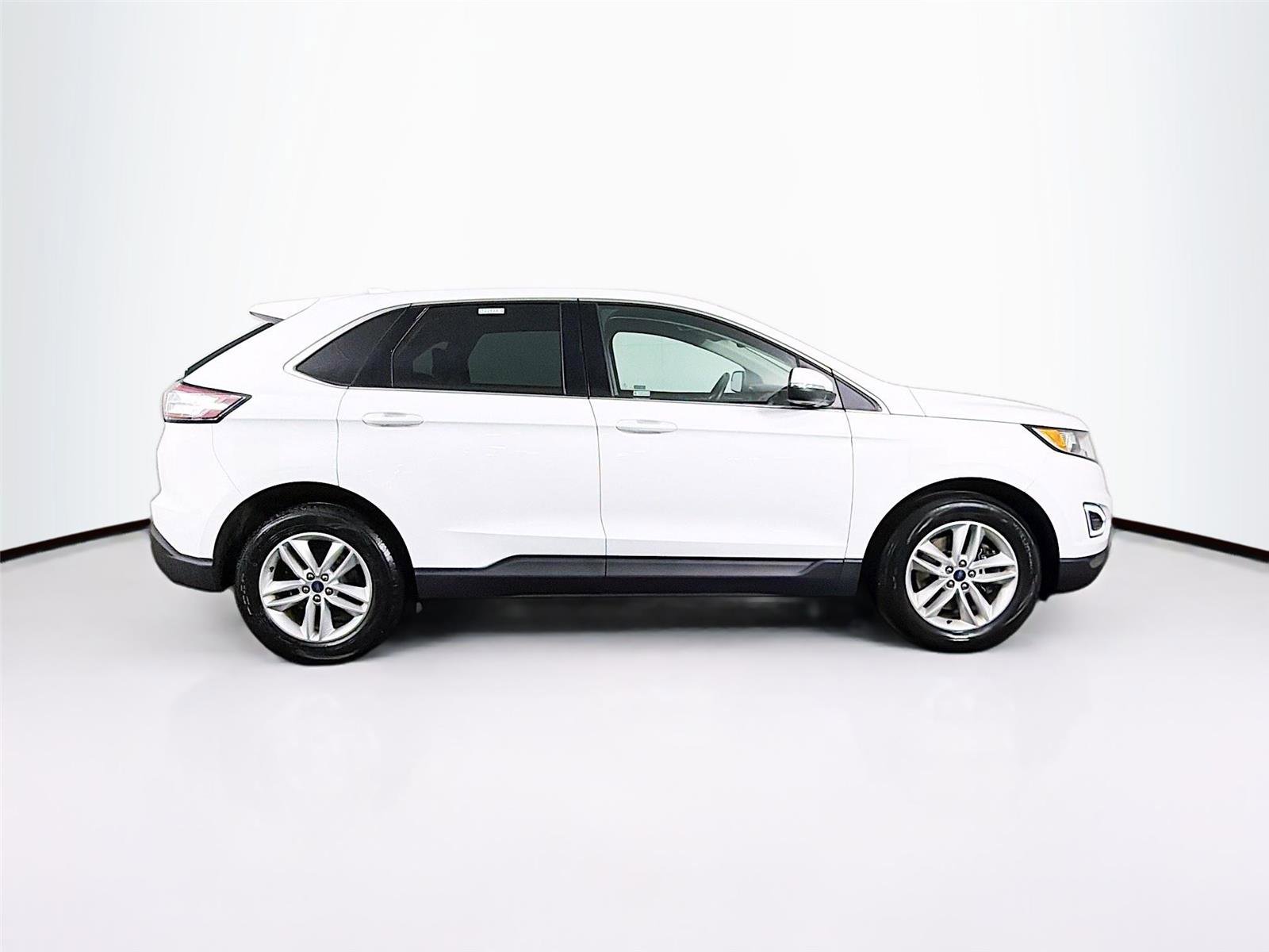 Used 2018 Ford Edge SEL w/ Class II Trailer Tow Package image 8
