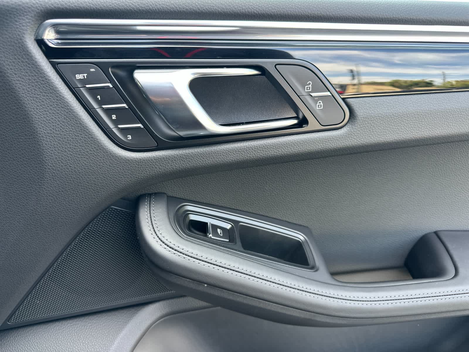 New 2026 Porsche Macan AWD/4WD image 19