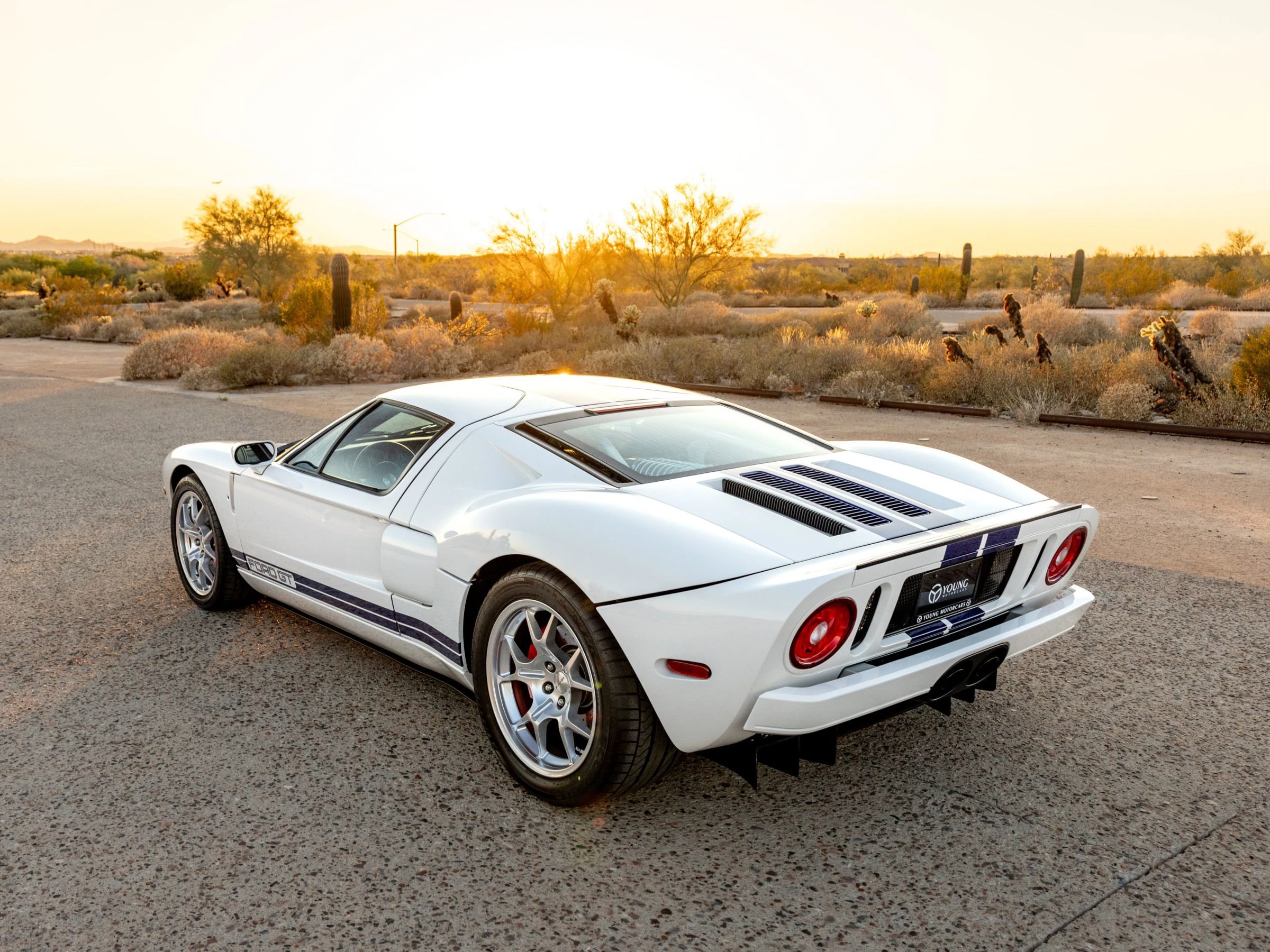 Used 2005 Ford GT image 24