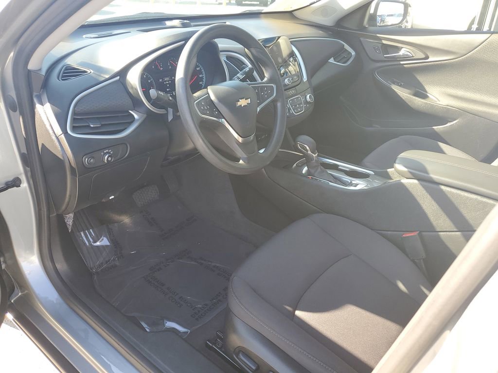 Used 2024 Chevrolet Malibu LT image 18
