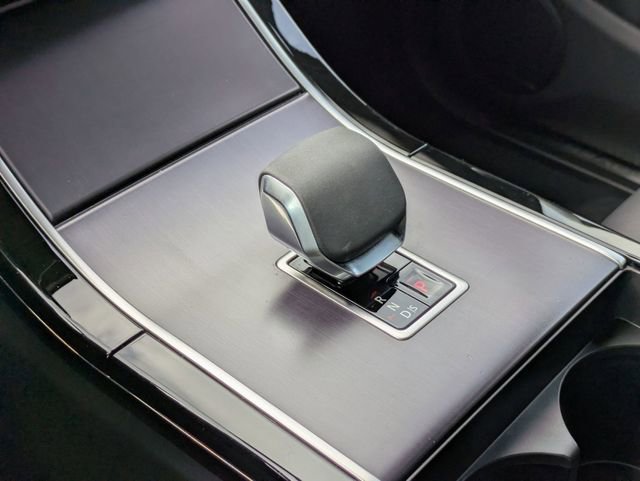 Used 2026 Land Rover Range Rover Evoque Dynamic SE image 9