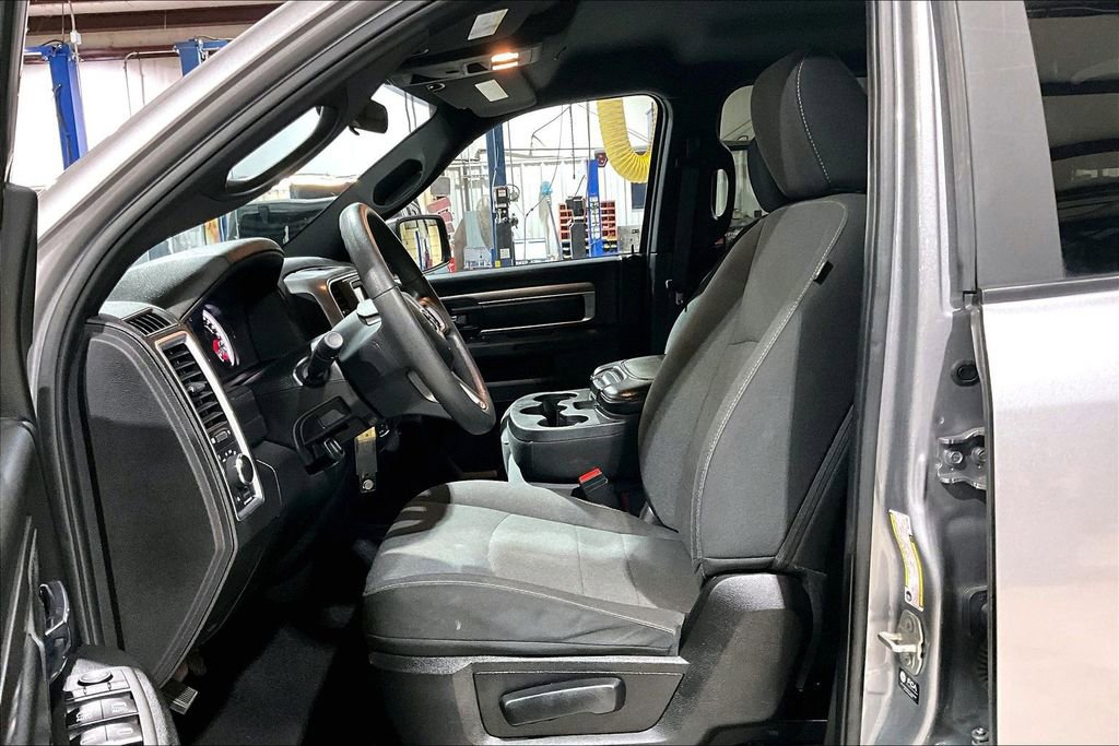 Used 2024 RAM 1500 Classic Warlock image 24