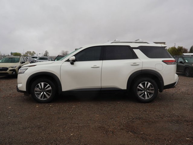 Used 2024 Nissan Pathfinder SL image 9