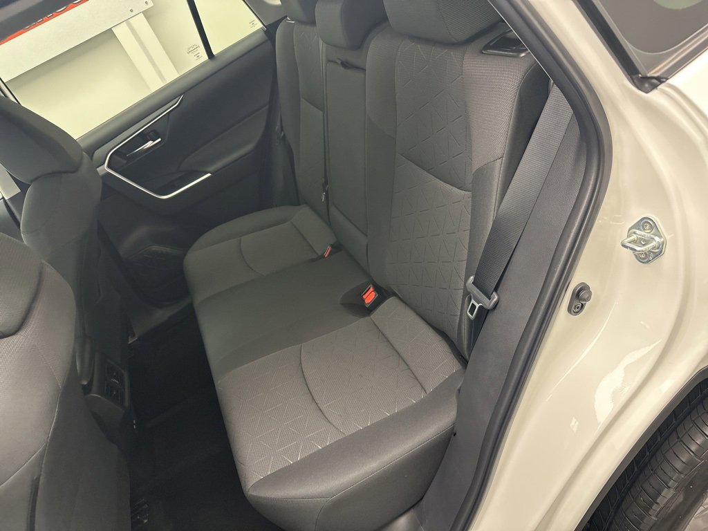 Used 2022 Toyota RAV4 XLE image 13