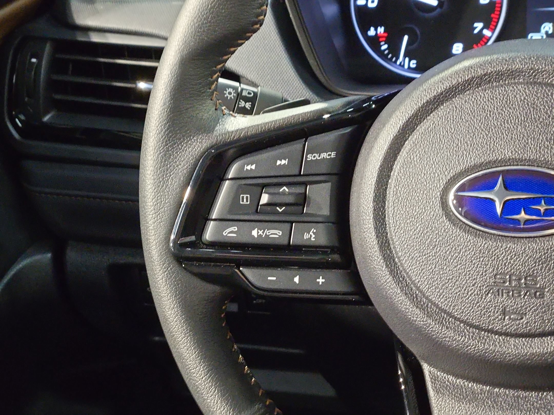 Used 2025 Subaru Forester Touring AWD/4WD image 28