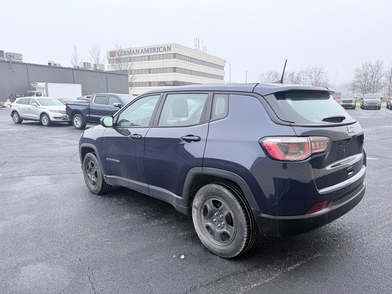 Used 2019 Jeep Compass Sport w/ Tech Group FWD image 3