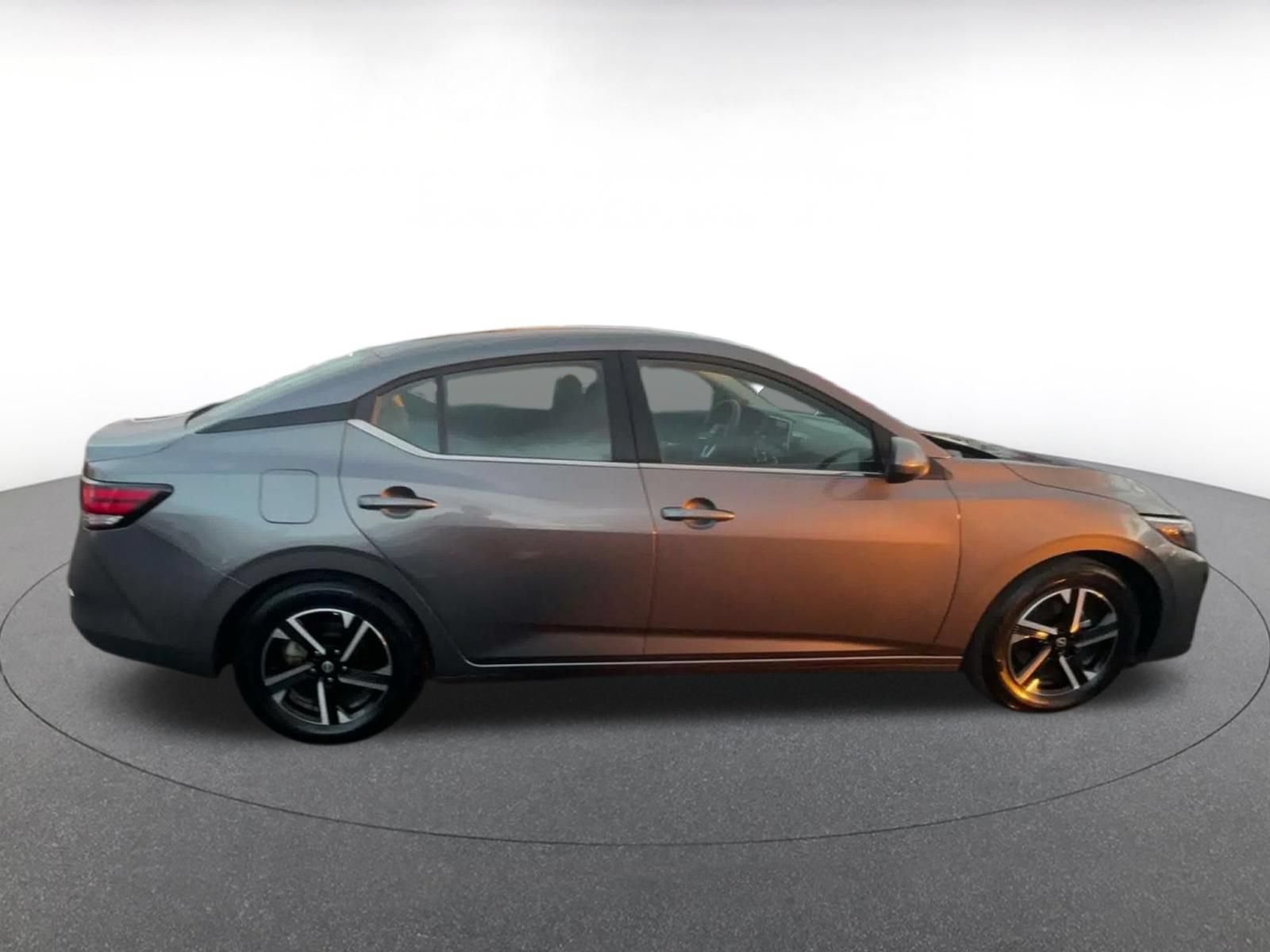 Used 2025 Nissan Sentra SV FWD image 15