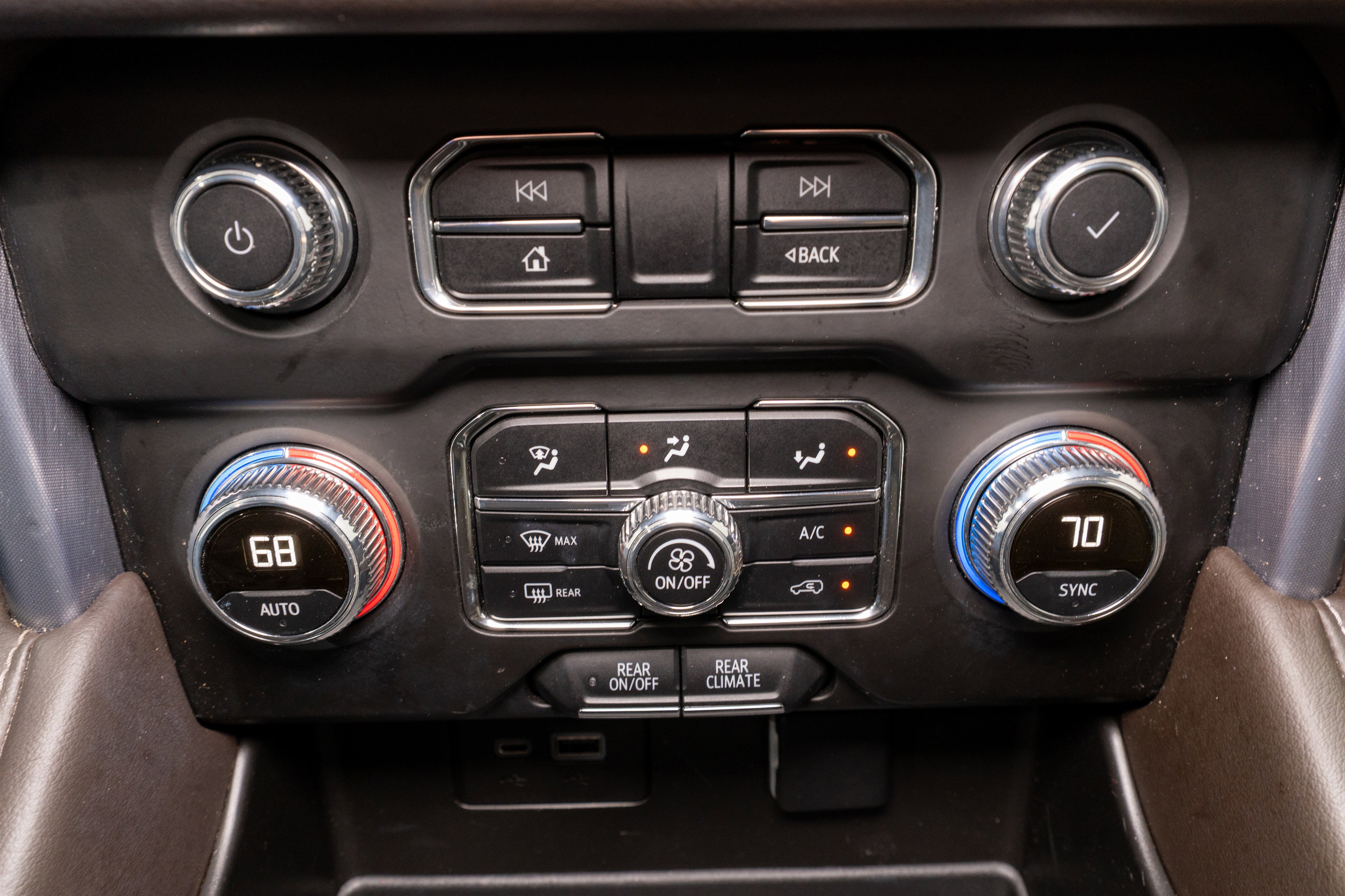 Used 2022 GMC Yukon SLE RWD image 19