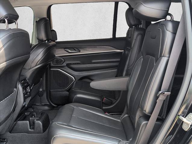 Used 2021 Jeep Grand Cherokee L Limited RWD image 27
