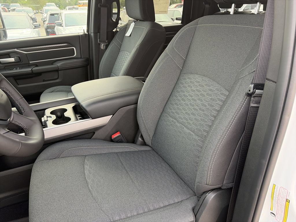 New 2026 RAM 2500 Big Horn AWD/4WD image 11