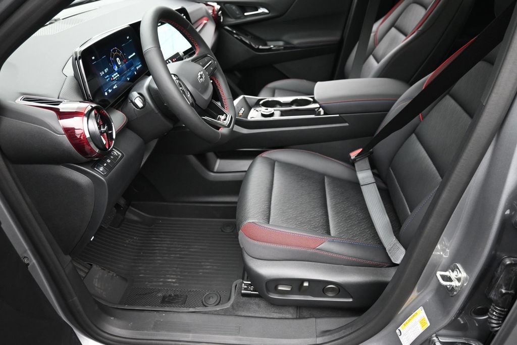 New 2026 Chevrolet Equinox RS w/ Convenience Package III AWD/4WD image 17