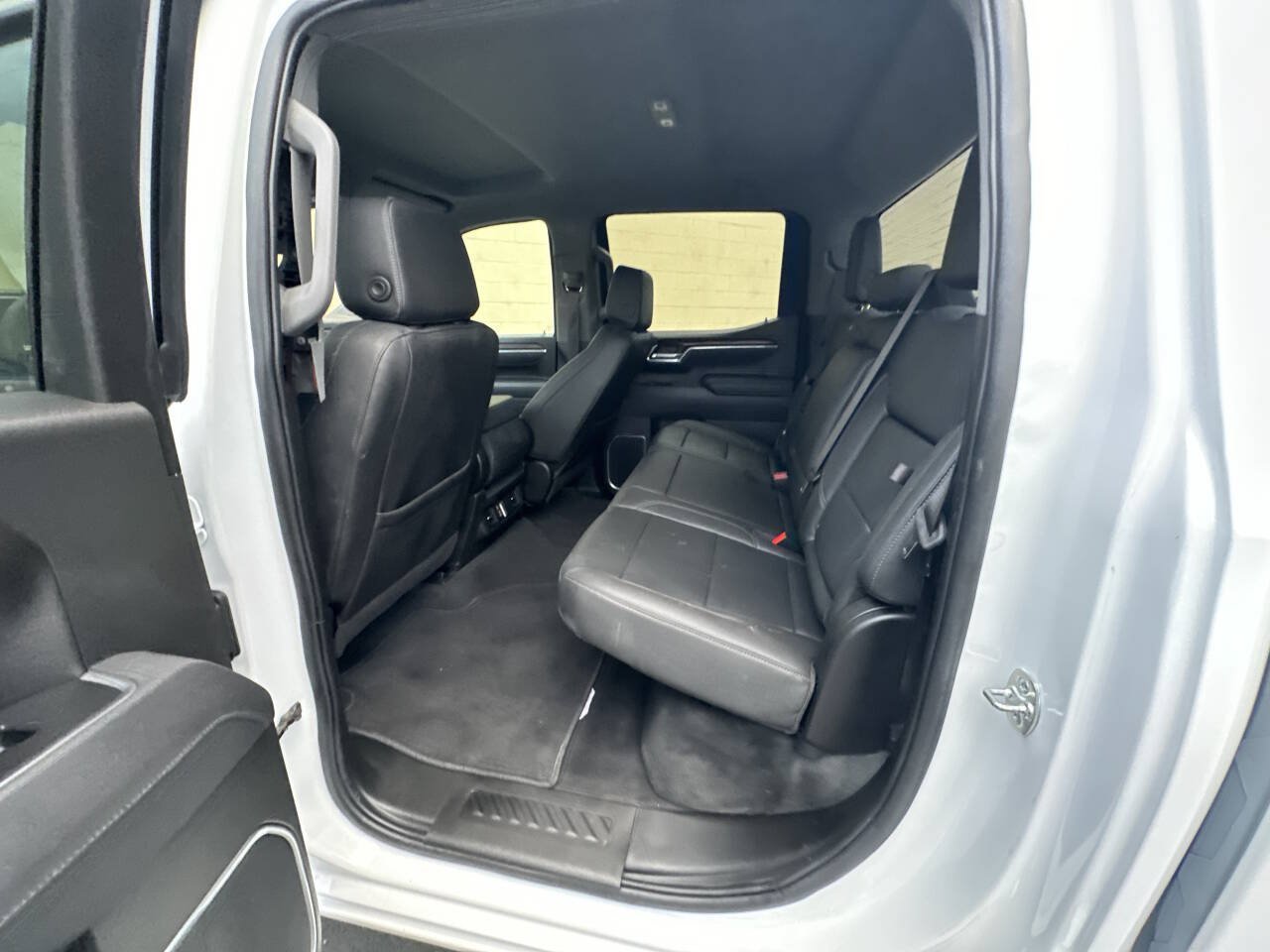 Used 2026 GMC Sierra 1500 SLT AWD/4WD image 16