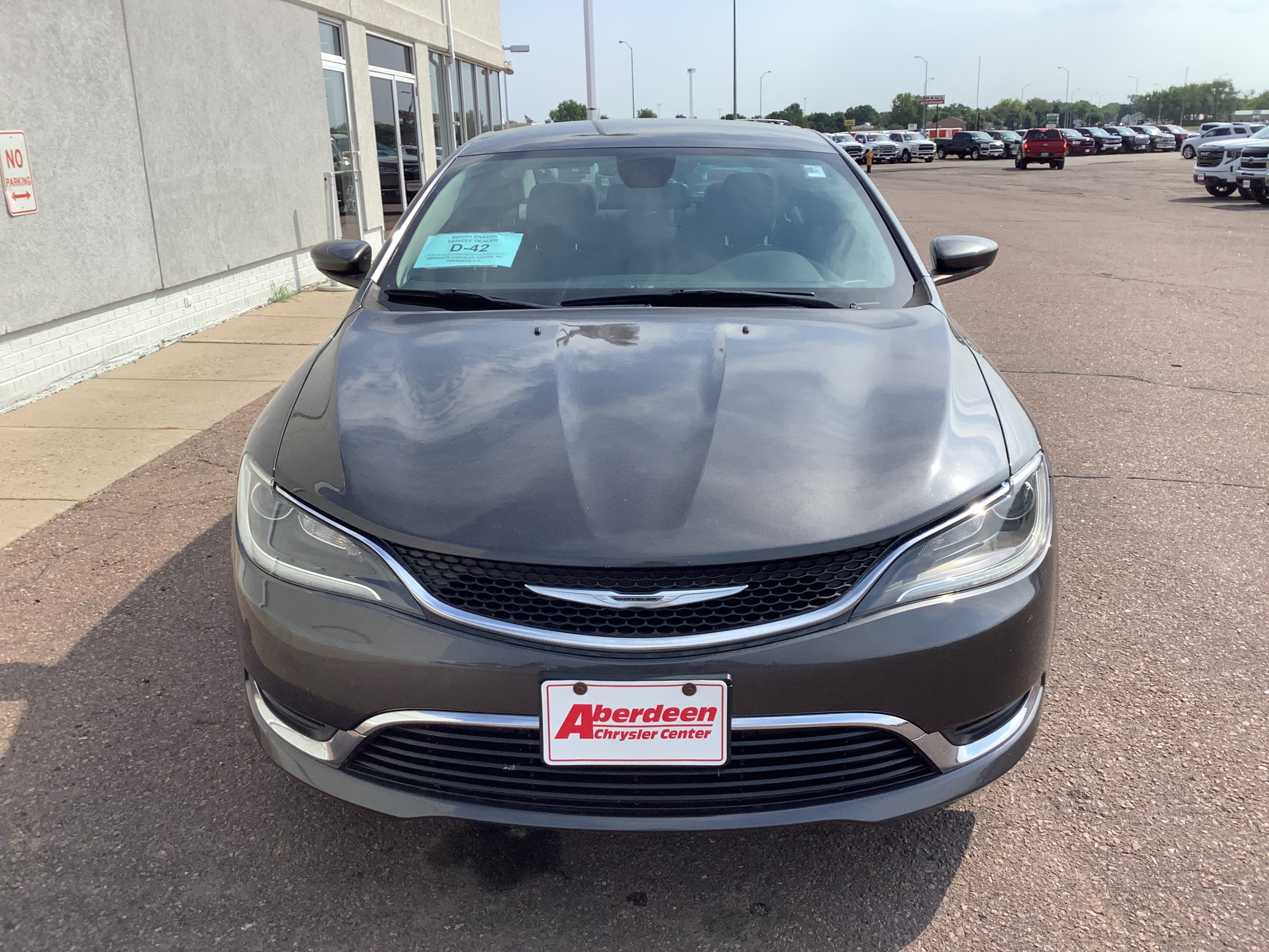 Used 2015 Chrysler 200 Limited w/ Convenience Group FWD image 2