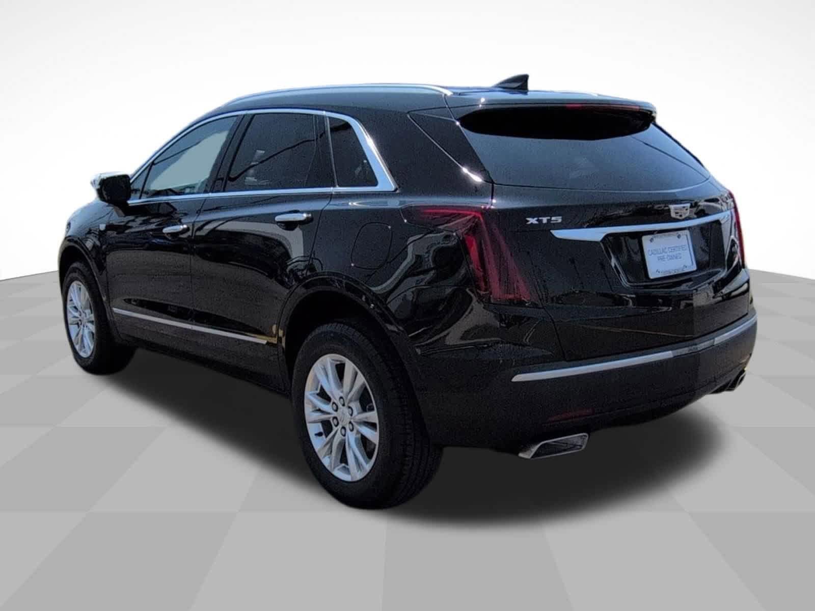 Certified 2023 Cadillac XT5 Luxury FWD image 7