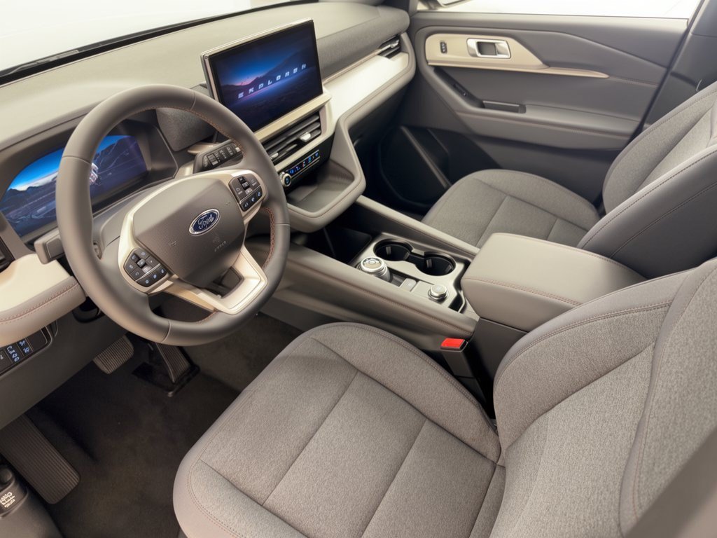 New 2027 Ford Explorer Active RWD image 4