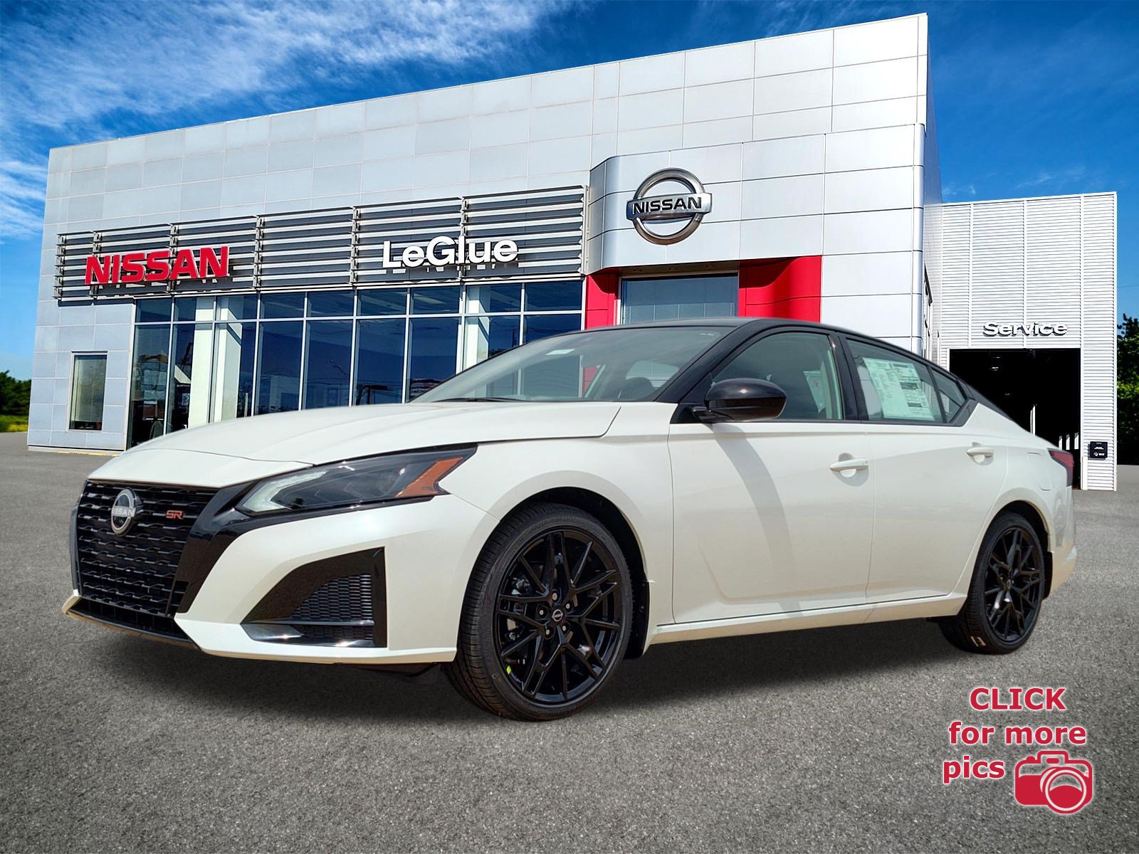 New 2026 Nissan Altima 2.5 SR w/ SR Midnight Edition Package FWD image 1