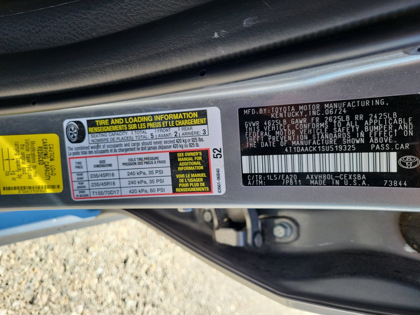 Used 2025 Toyota Camry SE FWD image 29