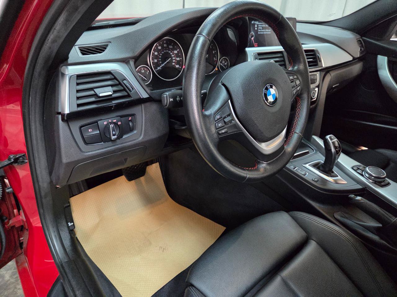 Used 2016 BMW 328i xDrive Sedan AWD/4WD image 17