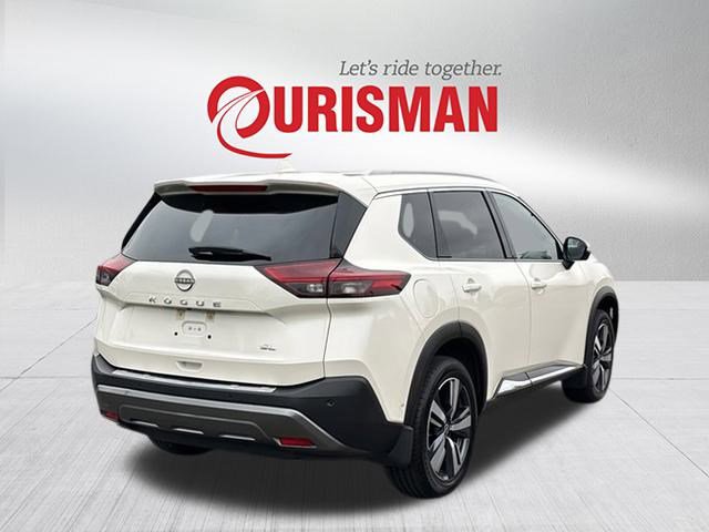 Used 2023 Nissan Rogue SL w/ SL Premium Package image 2