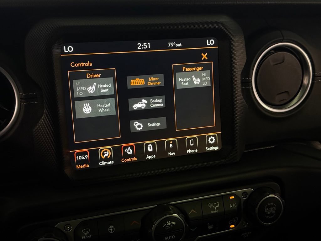 Used 2022 Jeep Wrangler Unlimited Sahara w/ Cold Weather Group AWD/4WD image 22