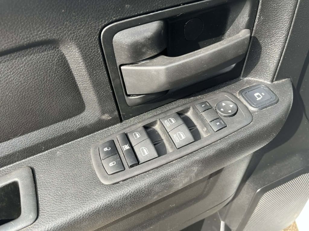 Used 2023 RAM 3500 Tradesman w/ Chrome Appearance Group image 15