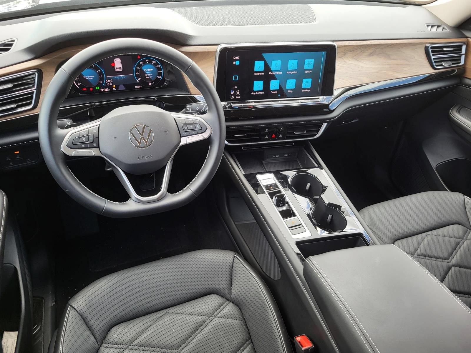 Used 2024 Volkswagen Atlas SE FWD image 20