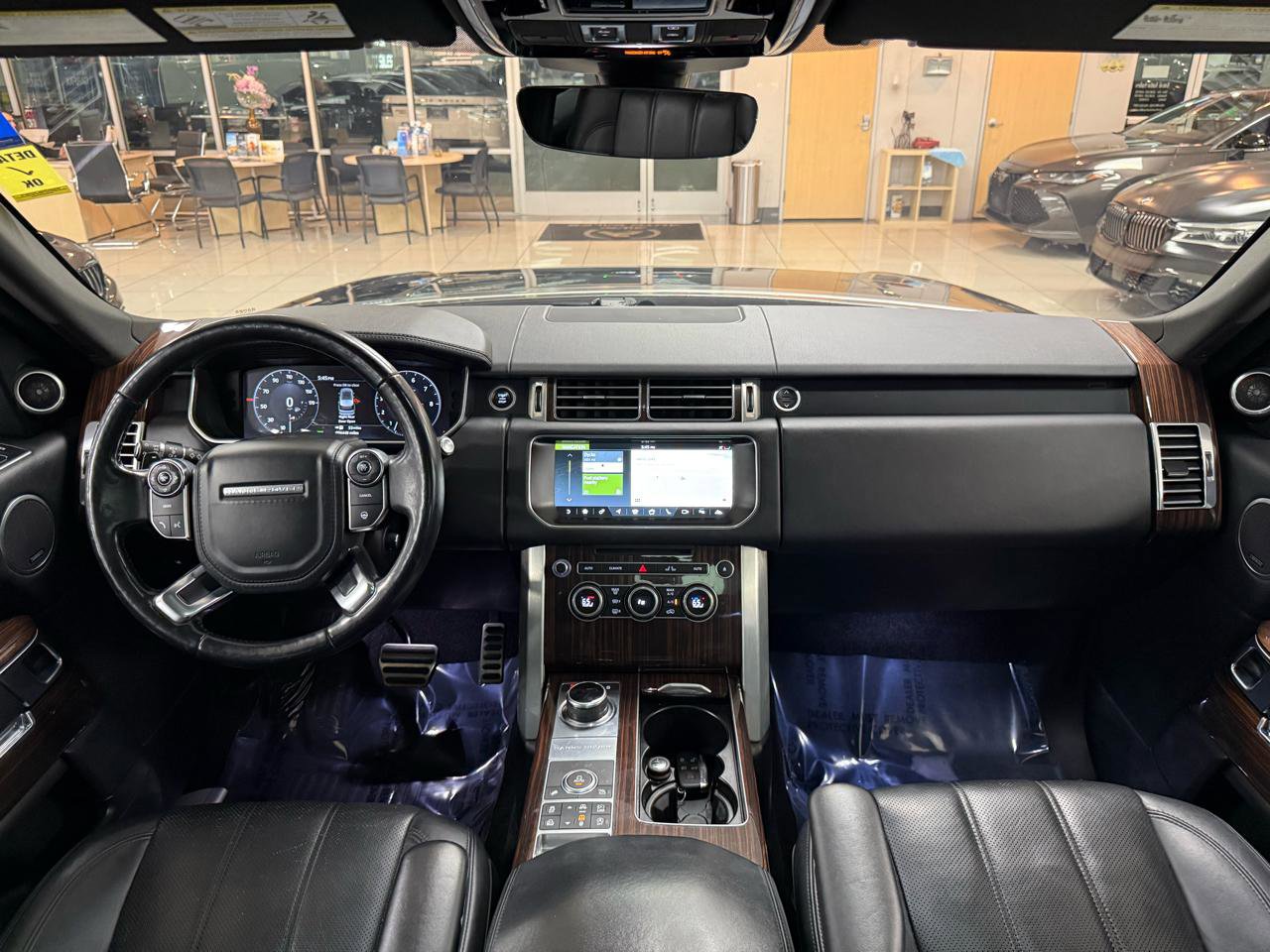 Used 2017 Land Rover Range Rover Supercharged image 14