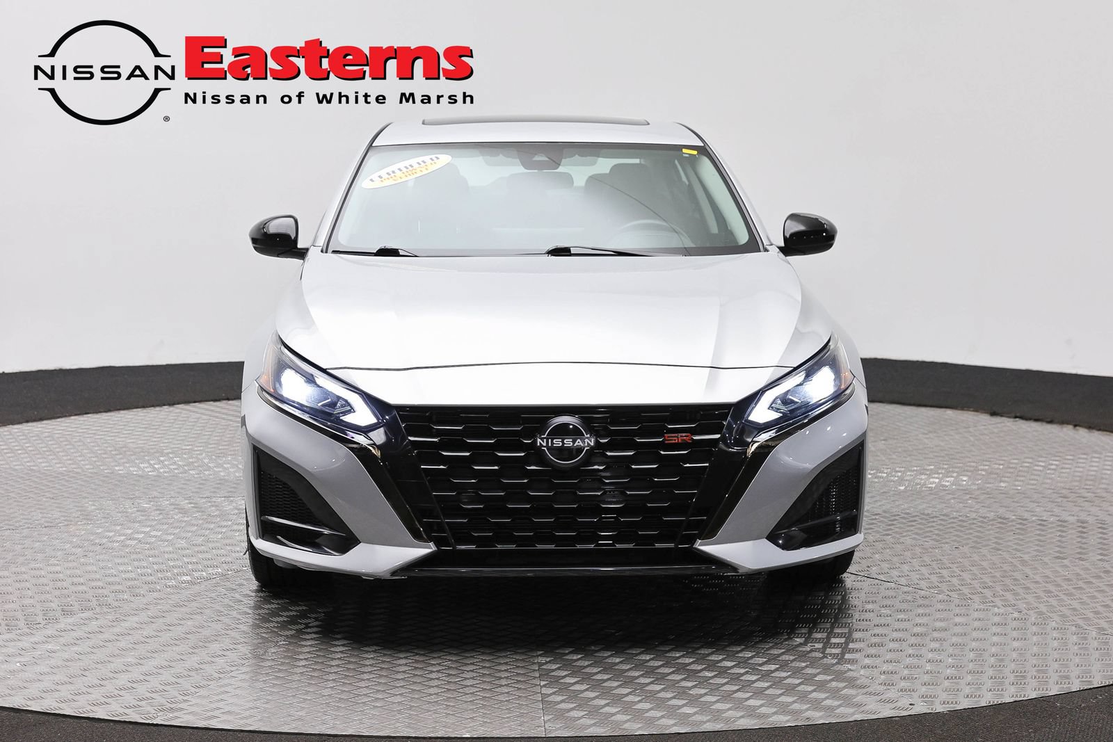 Used 2023 Nissan Altima 2.5 SR w/ SR Premium Package FWD image 2