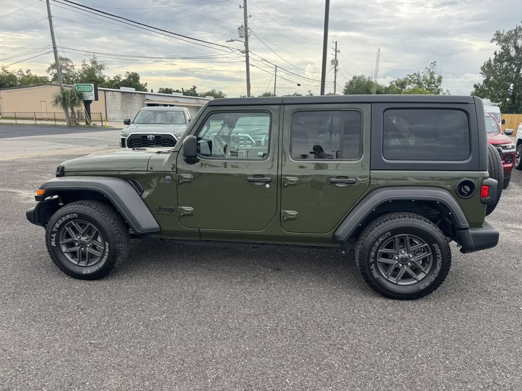 Used 2024 Jeep Wrangler Unlimited Sport AWD/4WD image 7