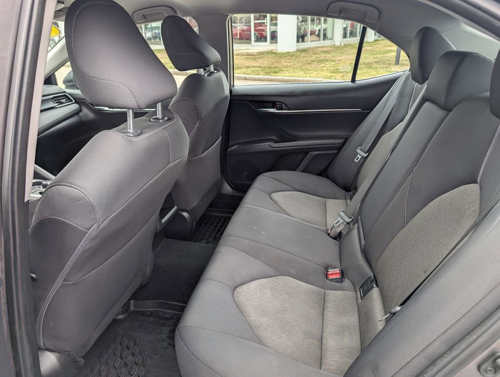 Used 2023 Toyota Camry LE AWD/4WD image 17