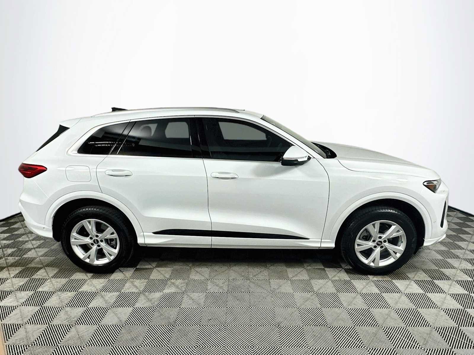 New 2026 Audi Q5 Premium AWD/4WD image 8