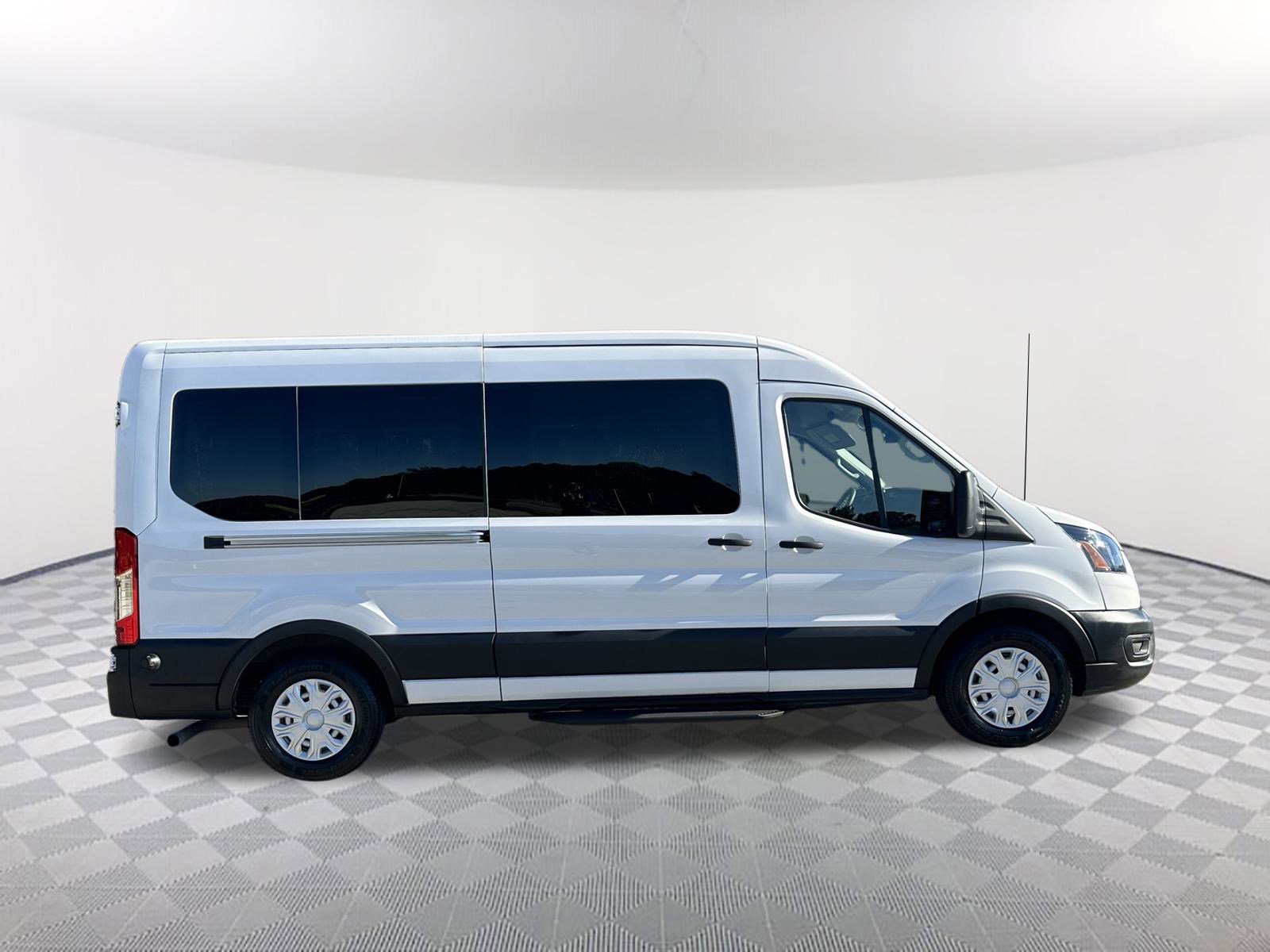 Used 2024 Ford Transit 350 XL image 6