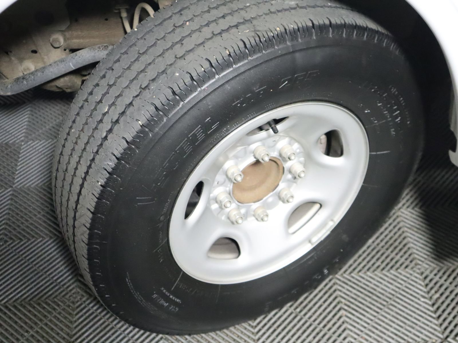 Used 2023 Chevrolet Express 3500 LT w/ LT Preferred Equipment Group image 17