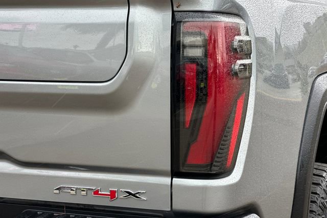 Used 2025 GMC Sierra 2500 AT4X image 29