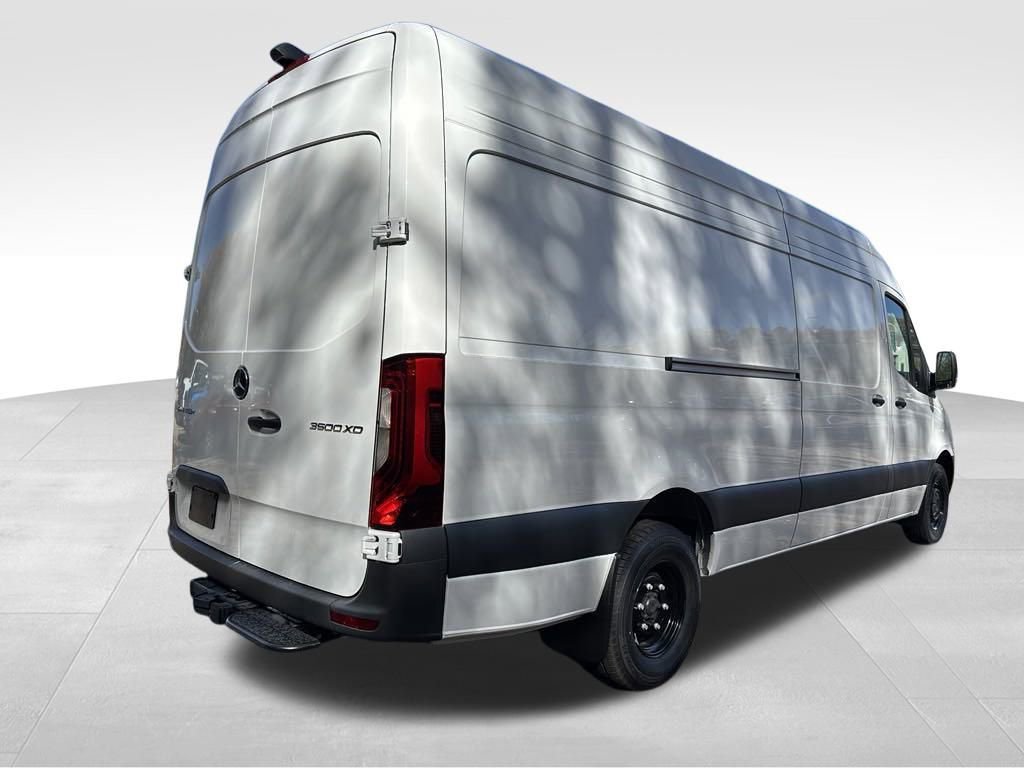 Used 2024 Mercedes-Benz Sprinter 3500 image 5