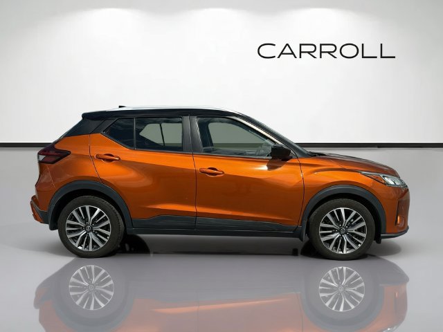 Used 2021 Nissan Kicks SV FWD image 2