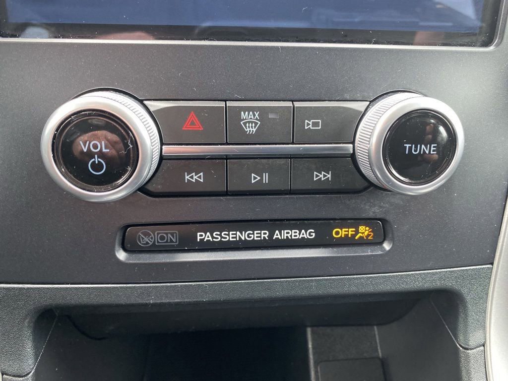 Used 2022 Ford Edge SE w/ Cargo Accessory Package image 32