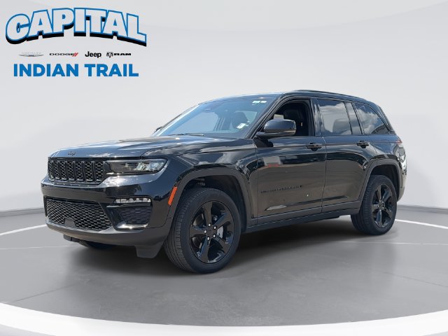 Used 2025 Jeep Grand Cherokee Limited w/ Black Appearance Package