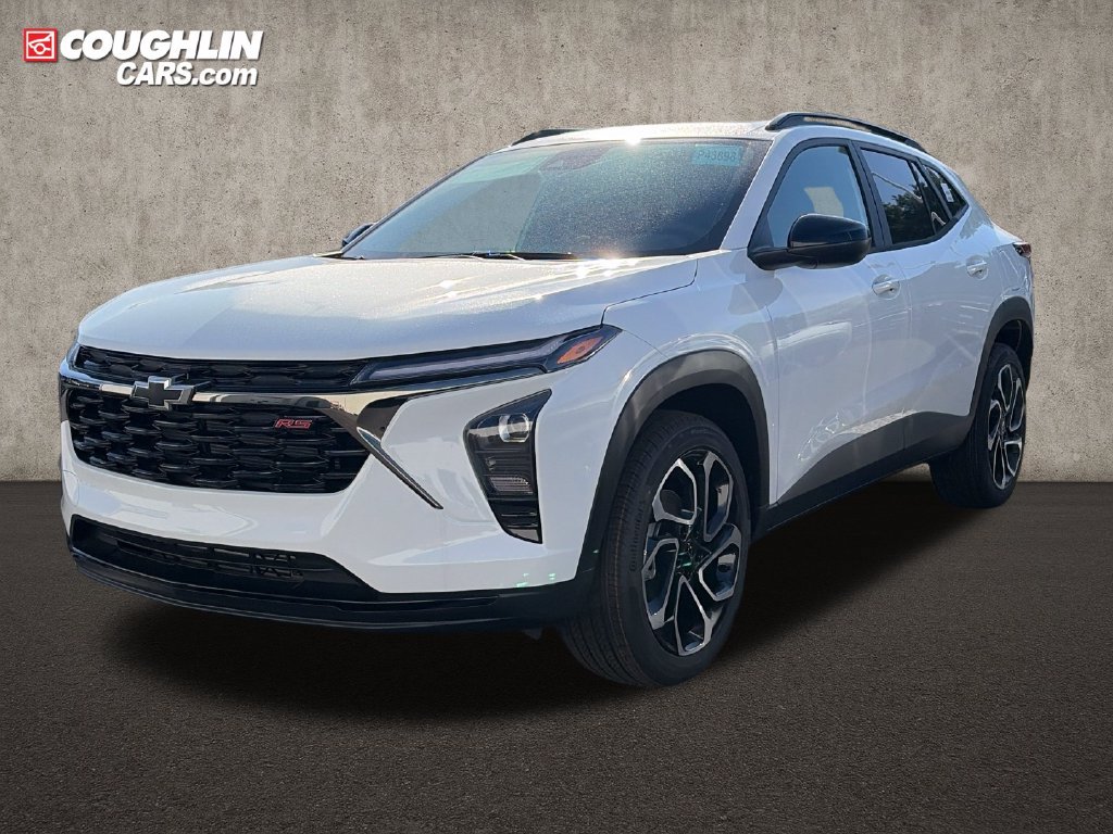 New 2026 Chevrolet Trax RS w/ Sunroof Package FWD image 3