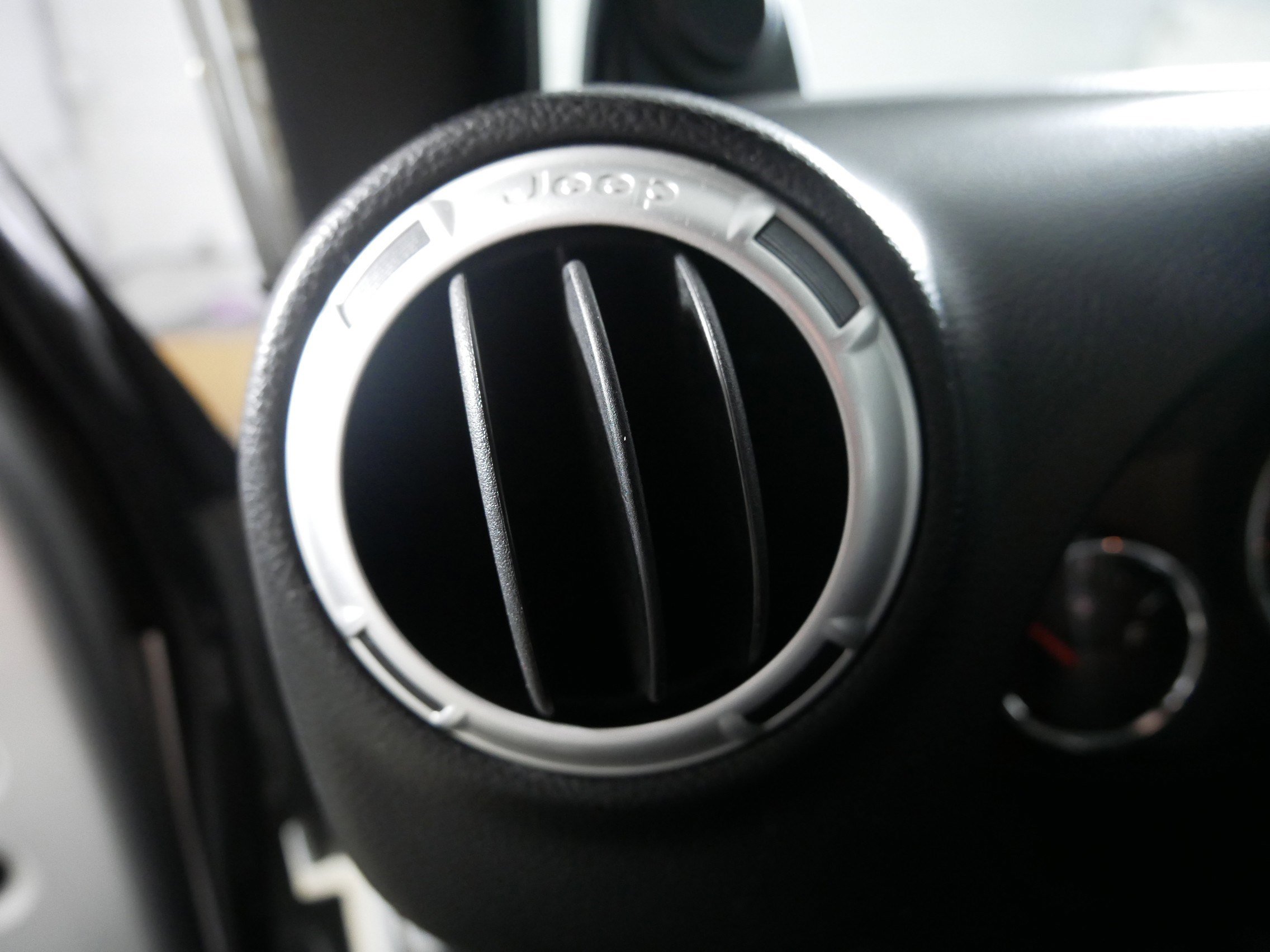Used 2011 Jeep Wrangler Sahara w/ Dual Top Group image 26