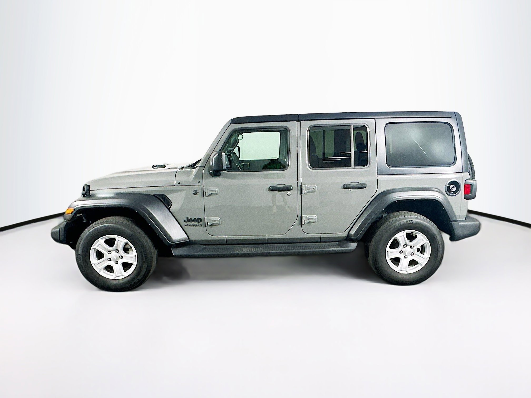 Used 2022 Jeep Wrangler Sport S image 4