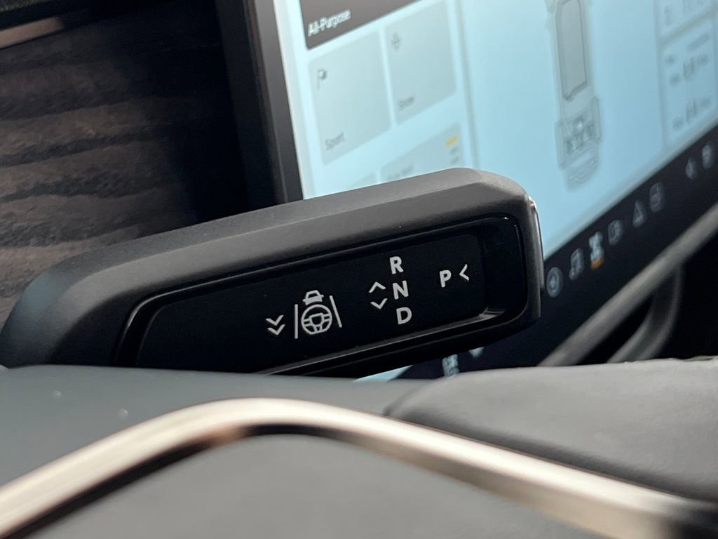 Used 2023 Rivian R1T Adventure image 25